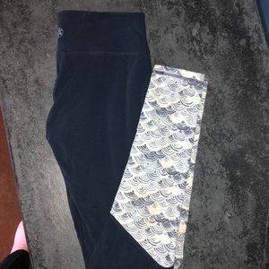 Salmon sisters leggings